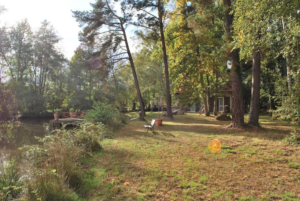 Paradis Perdu En Sologne Avec Plage Privee Villeny Extérieur photo